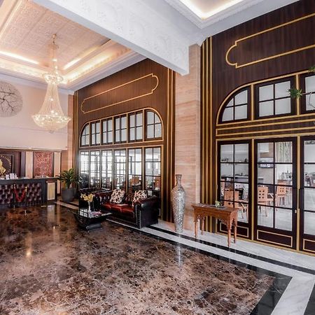 D'세노파티 말리오보로 그랜드 호텔 요그야카르타 외부 사진