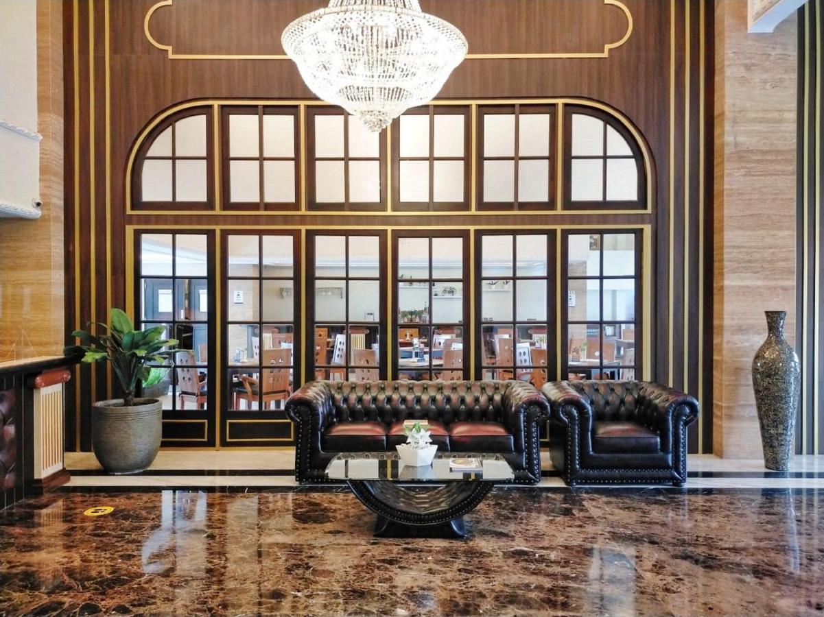 D'세노파티 말리오보로 그랜드 호텔 요그야카르타 외부 사진