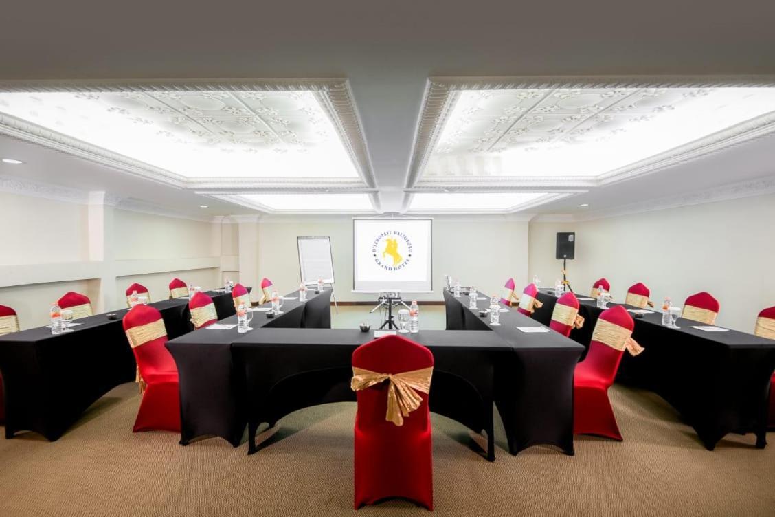 D'세노파티 말리오보로 그랜드 호텔 요그야카르타 외부 사진