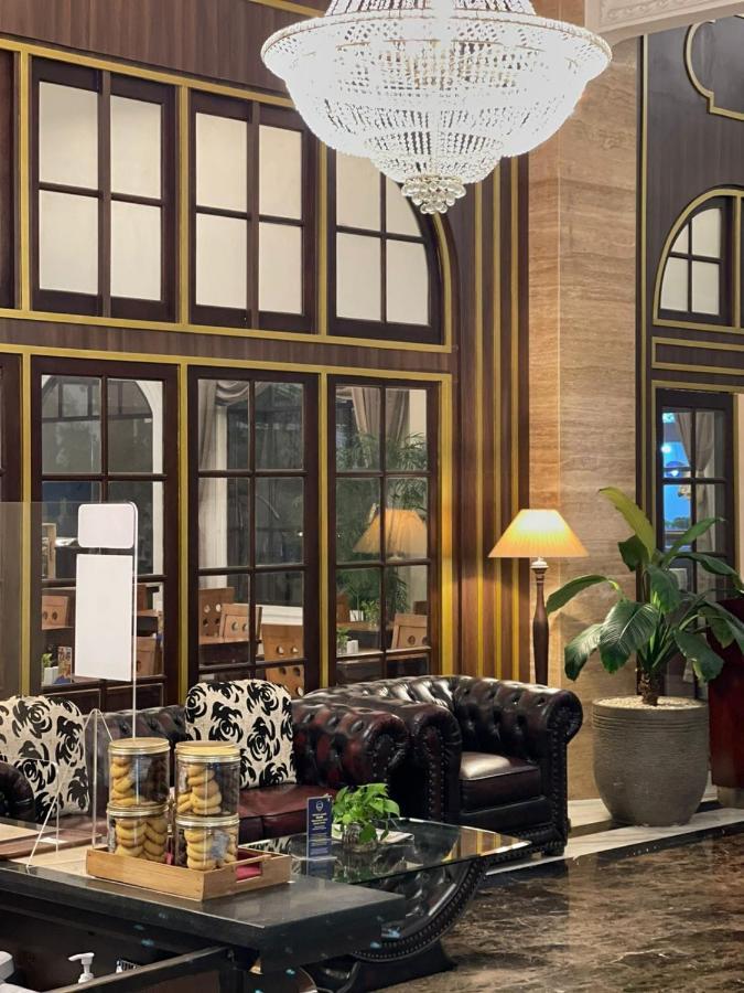 D'세노파티 말리오보로 그랜드 호텔 요그야카르타 외부 사진